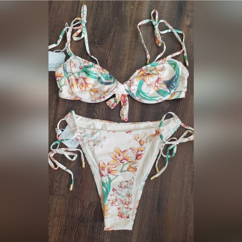 Monday bikini set